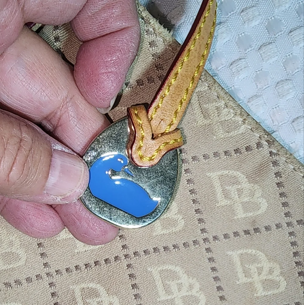 VINTAGE DOONEY BOURKE GUC CRESENT HOBO BAG